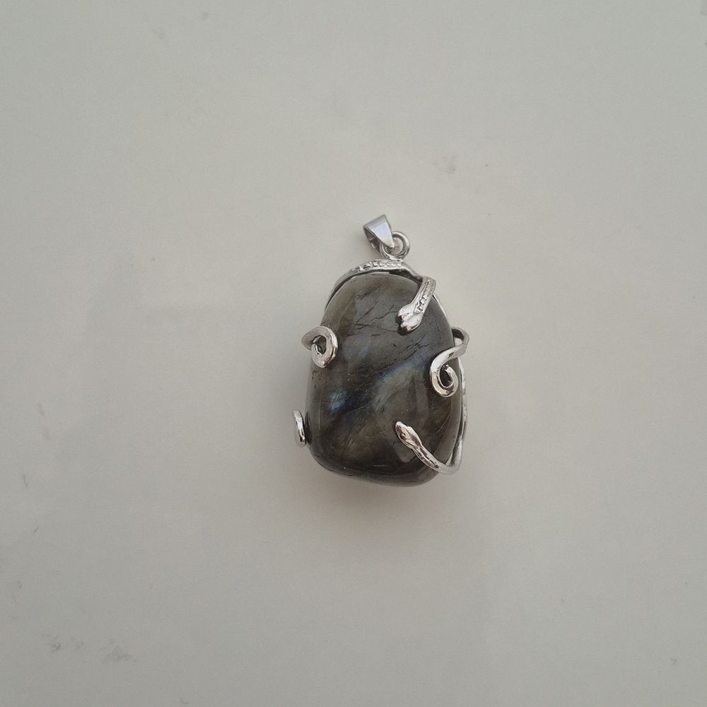 Labradorite Pendant Necklace in Silver Setting 18K GP